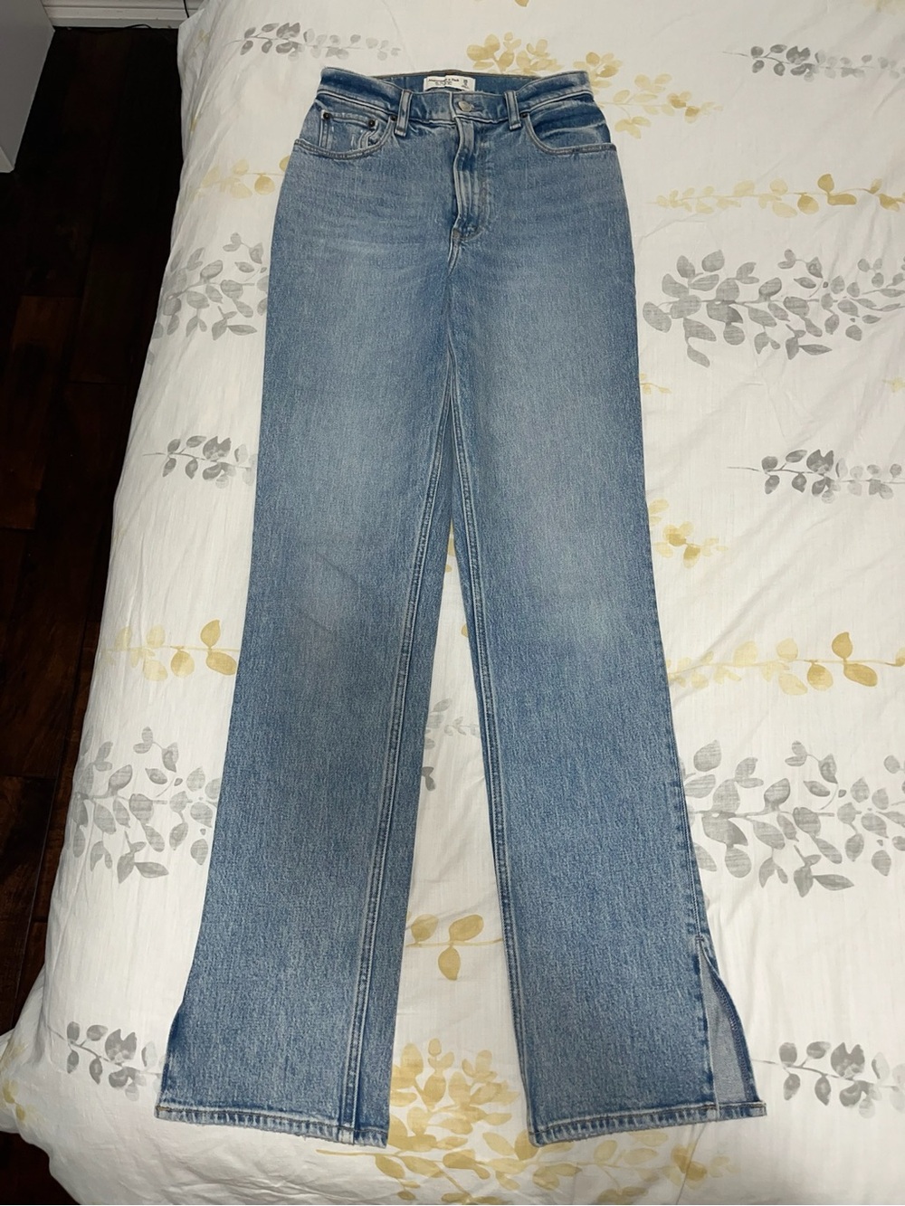Abercrombie ultra high rise 90s straight jean